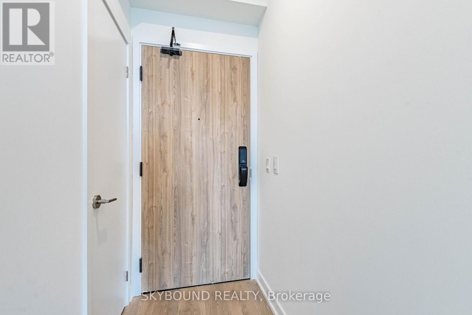 1502 - 1 Fairview Road E, Mississauga, Ontario  L5A 0B4 - Photo 15 - W13507278