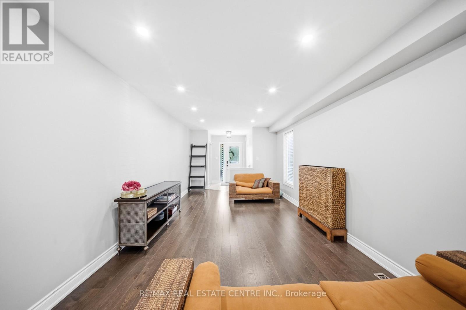 5875 Blue Spruce Avenue, Burlington, Ontario  L7L 7N7 - Photo 17 - W13507292