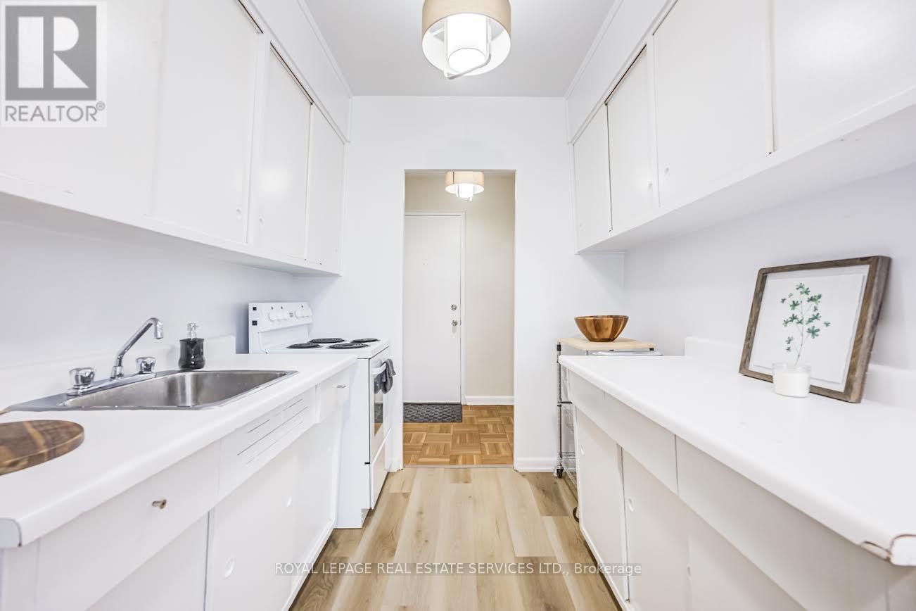 202 - 101 Coe Hill Drive, Toronto, Ontario  M6S 3E3 - Photo 10 - W13507572