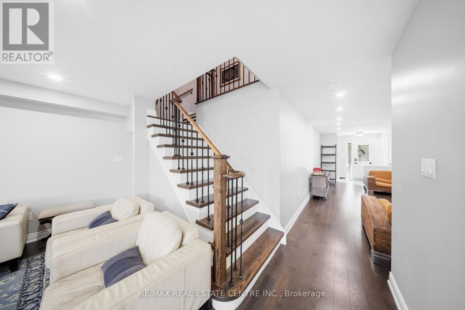 5875 Blue Spruce Avenue, Burlington, Ontario  L7L 7N7 - Photo 24 - W13507292