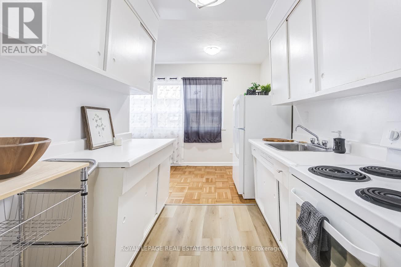 202 - 101 Coe Hill Drive, Toronto, Ontario  M6S 3E3 - Photo 18 - W13507572