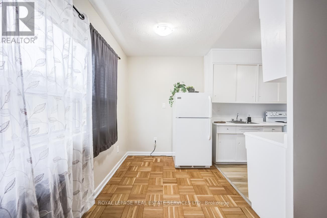 202 - 101 Coe Hill Drive, Toronto, Ontario  M6S 3E3 - Photo 9 - W13507572