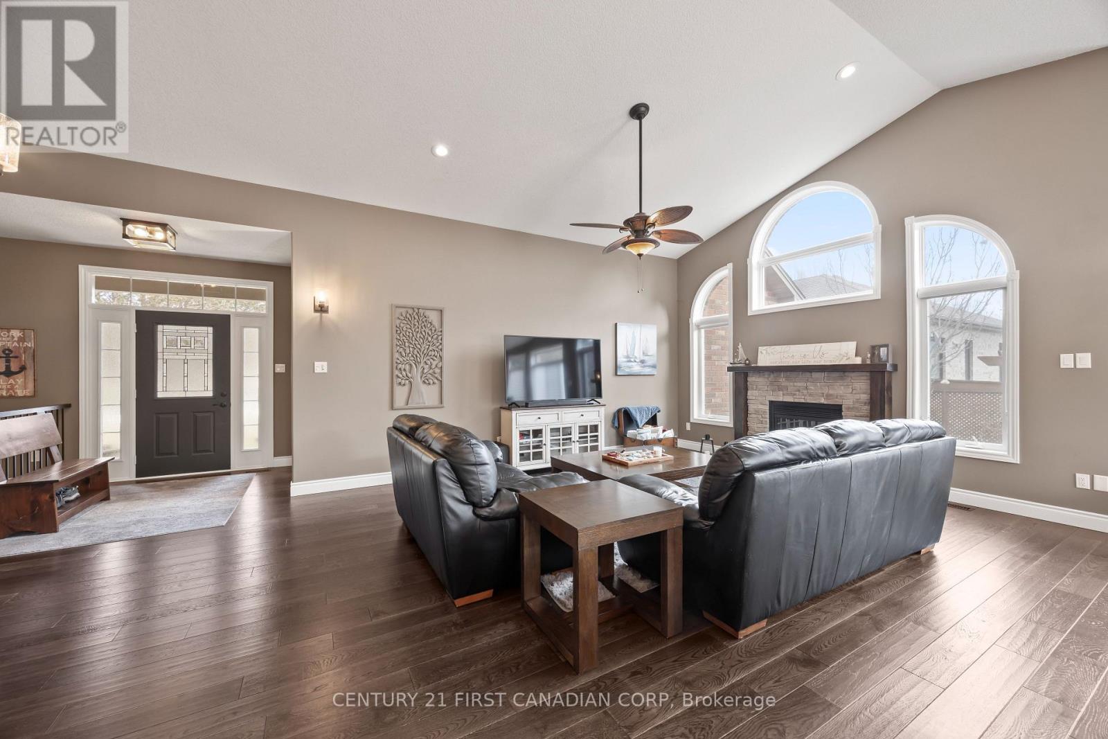 10159 Meadowlily Crescent, Lambton Shores, Ontario  N0M 1T0 - Photo 14 - X13506970