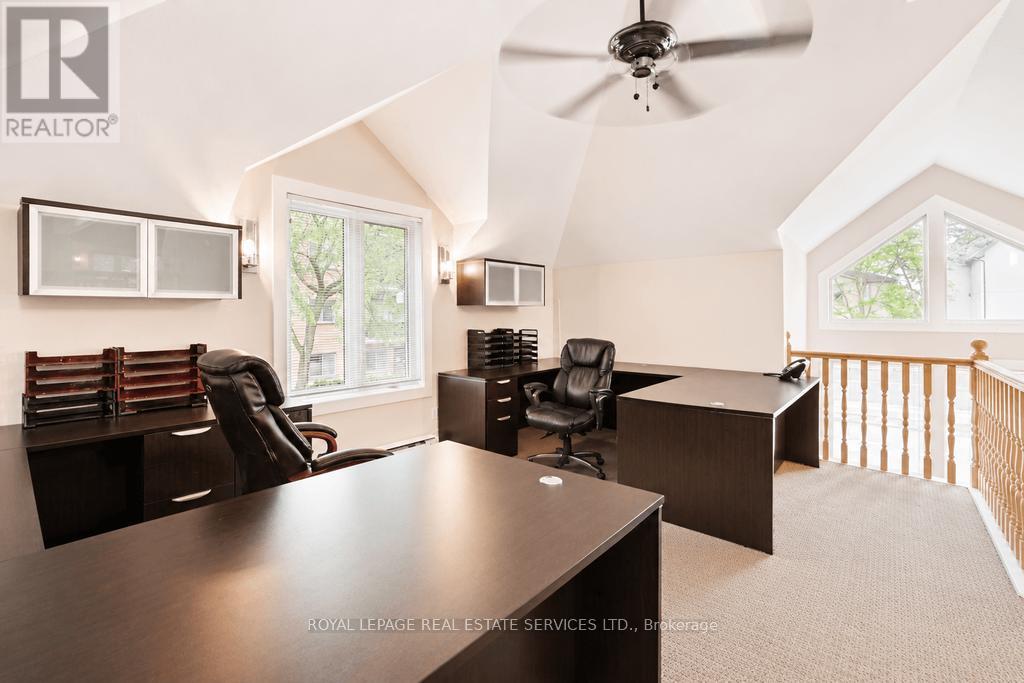 34 Rebecca Street, Oakville, Ontario L6K 1J1 - Photo 21 - W13507688
