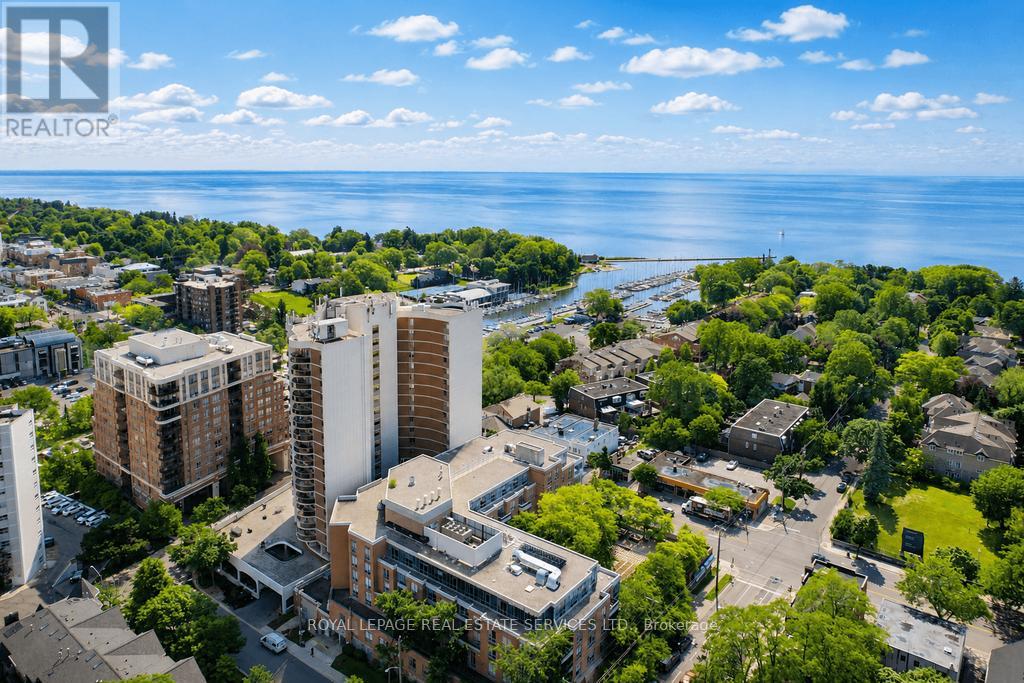 34 Rebecca Street, Oakville, Ontario L6K 1J1 - Photo 36 - W13507688
