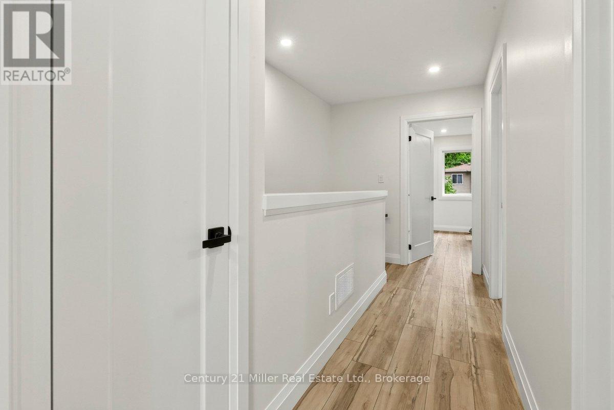 39 Victoria Street, Halton Hills, Ontario  L7G 3N5 - Photo 13 - W13507184