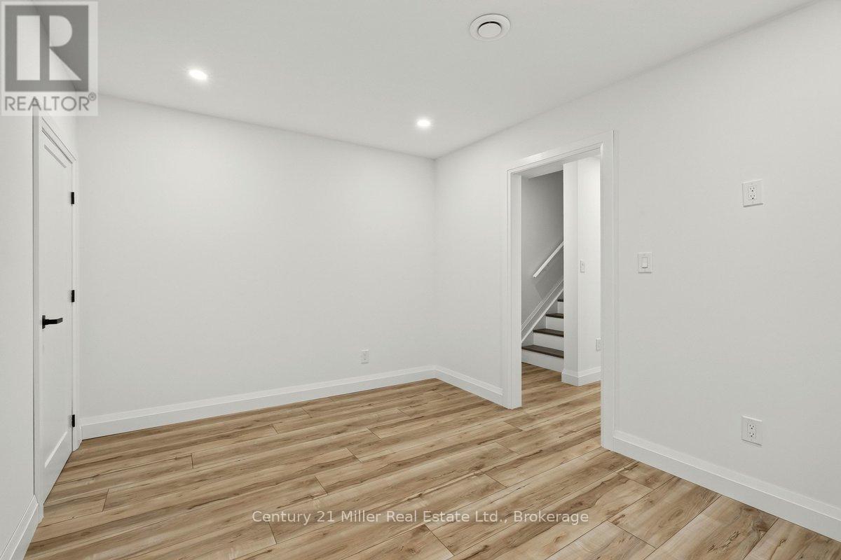 39 Victoria Street, Halton Hills, Ontario  L7G 3N5 - Photo 24 - W13507184