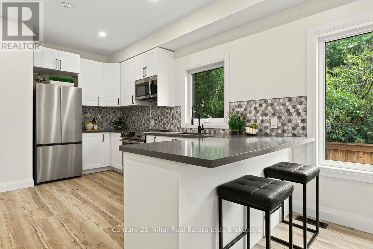39 Victoria Street, Halton Hills, Ontario  L7G 3N5 - Photo 9 - W13507184