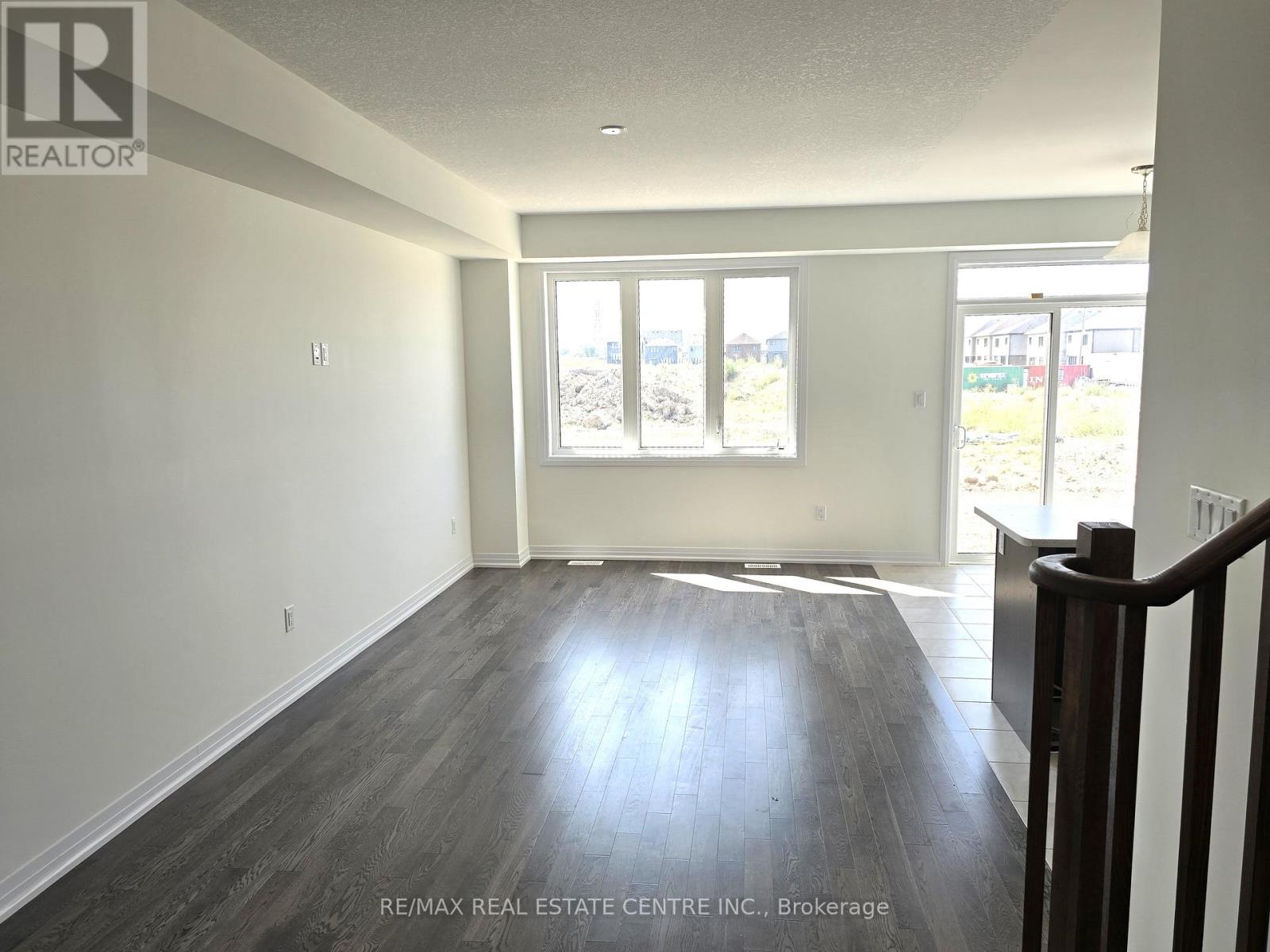 131 Brighton Lane, Thorold, Ontario  L2E 6S4 - Photo 3 - X13412006