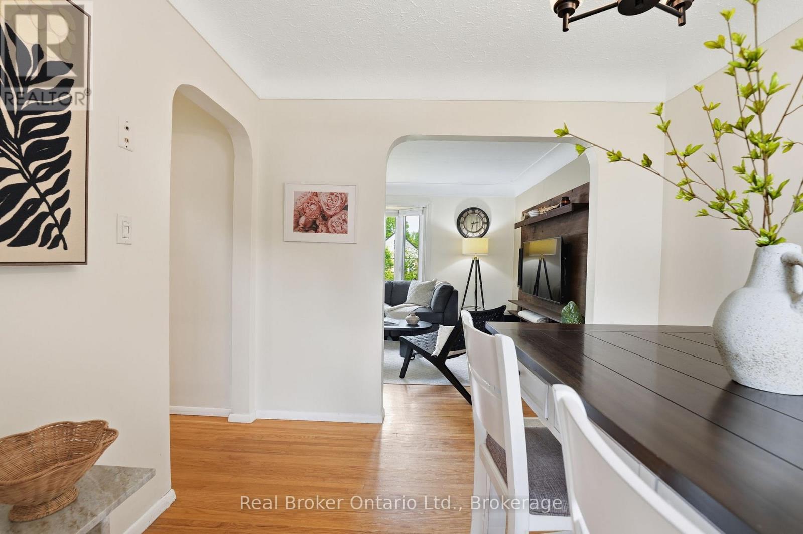 1 Janis Court, Hamilton, Ontario  L9H 1S8 - Photo 14 - X13506972