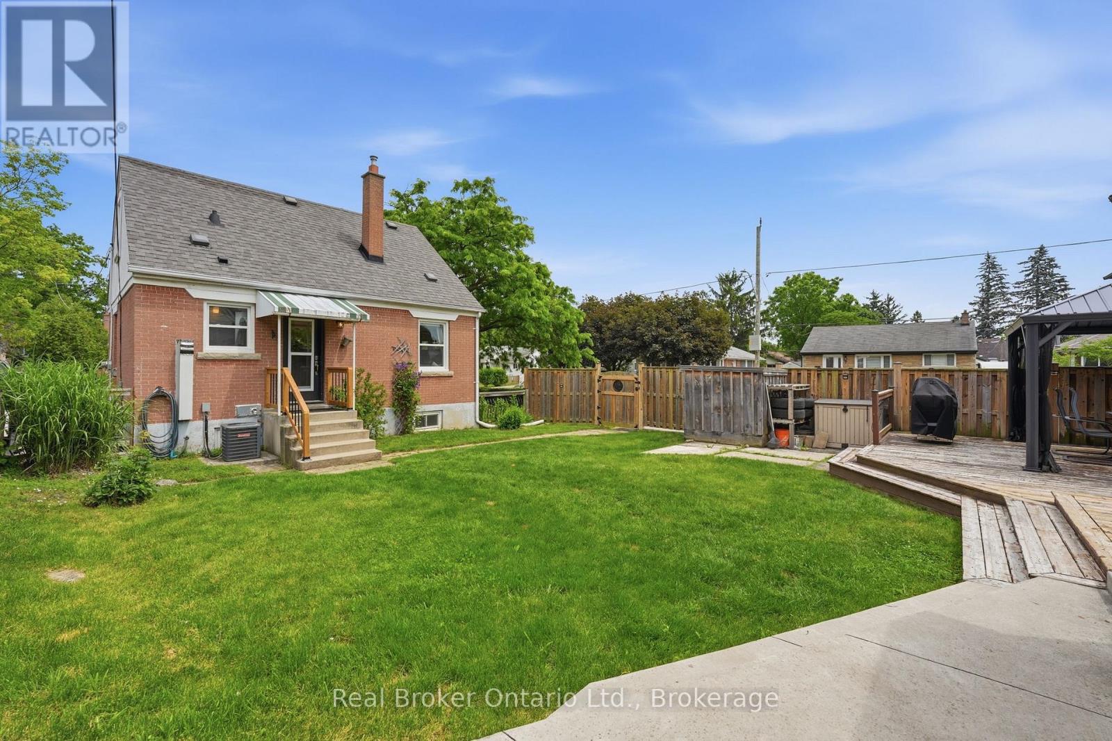 1 Janis Court, Hamilton, Ontario  L9H 1S8 - Photo 2 - X13506972