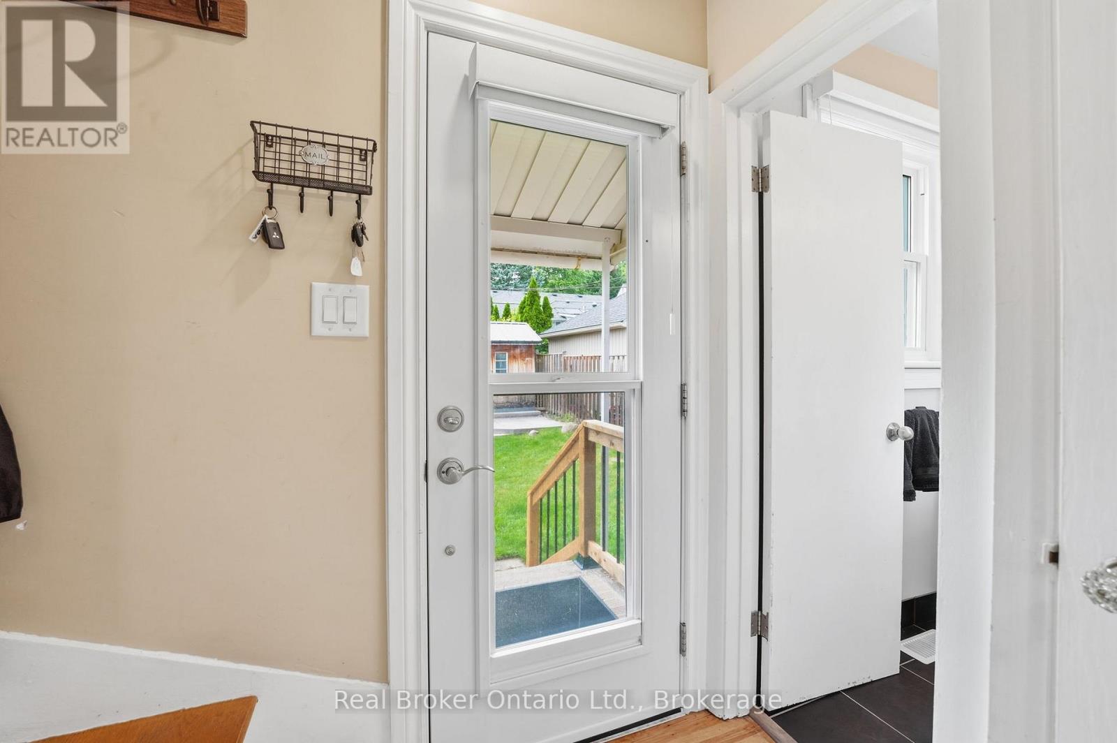 1 Janis Court, Hamilton, Ontario  L9H 1S8 - Photo 19 - X13506972
