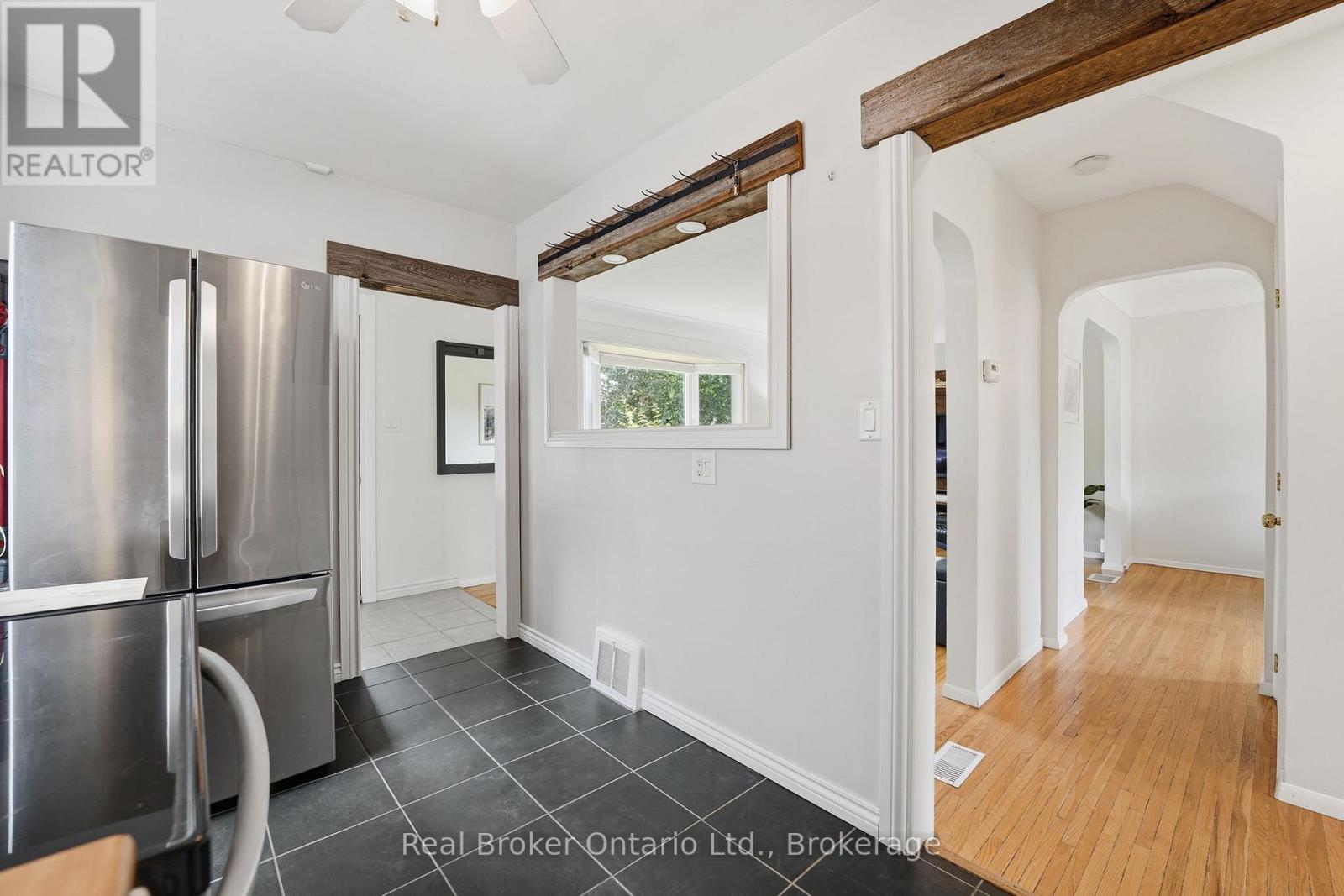 1 Janis Court, Hamilton, Ontario  L9H 1S8 - Photo 17 - X13506972