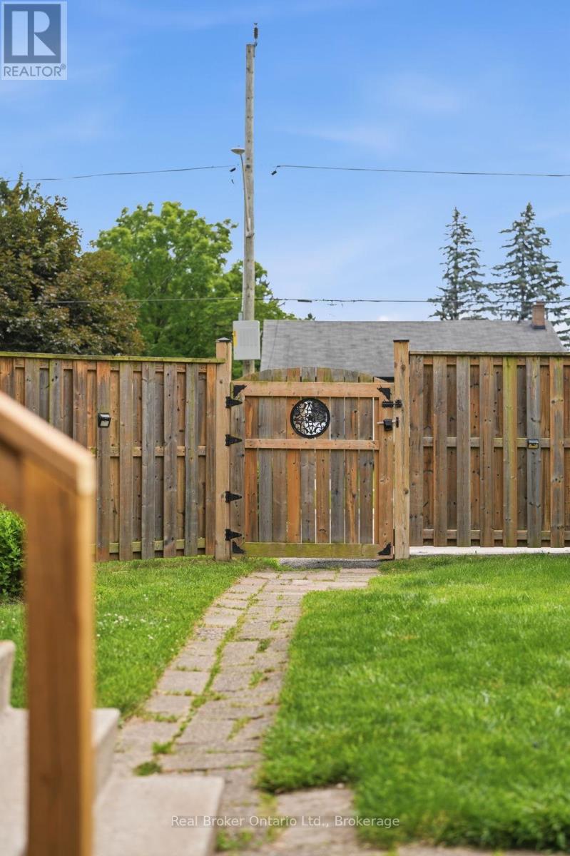 1 Janis Court, Hamilton, Ontario  L9H 1S8 - Photo 38 - X13506972