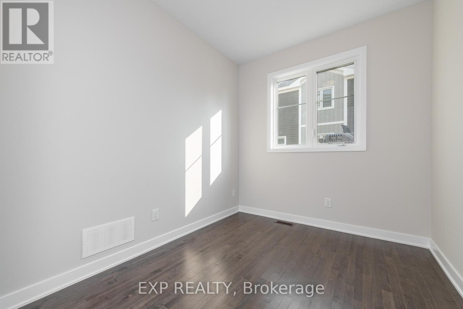 611 Terrier Circle, Ottawa, Ontario  K0A 2Z0 - Photo 3 - X13506842