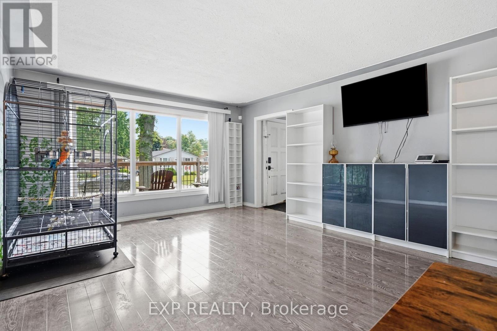 22 Mark Crescent, Cambridge, Ontario N1S 4A3 - Photo 4 - X13506712