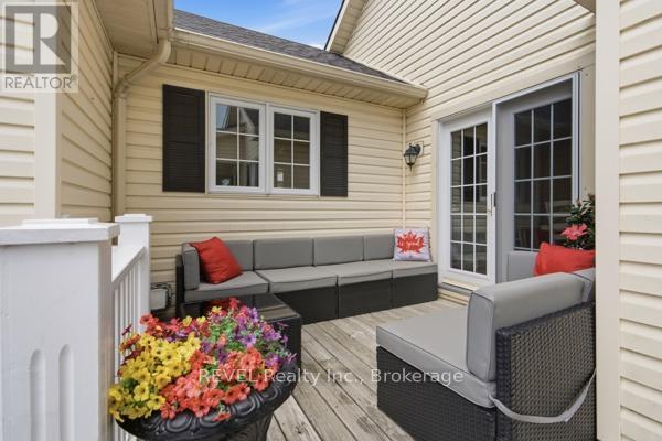 17 Stonehaven Road, Haldimand, Ontario  N1A 2W6 - Photo 3 - X13453980