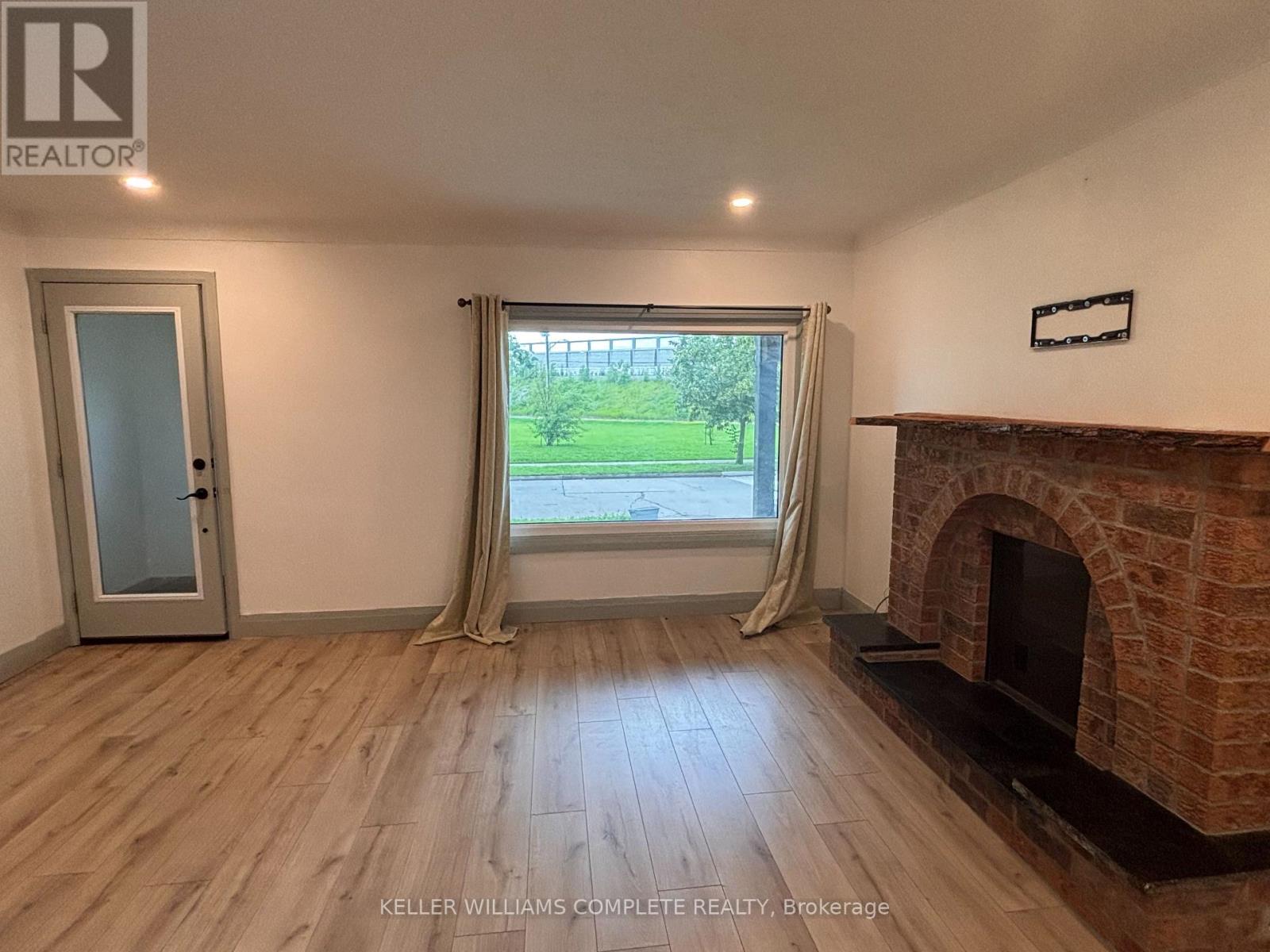 Upper - 14 Elmwood Avenue, St. Catharines, Ontario  L2R 2T7 - Photo 5 - X13506666