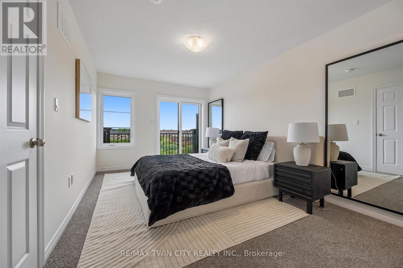 80 Lomond Lane, Kitchener, Ontario N2R 0R4 - Photo 35 - X13506558