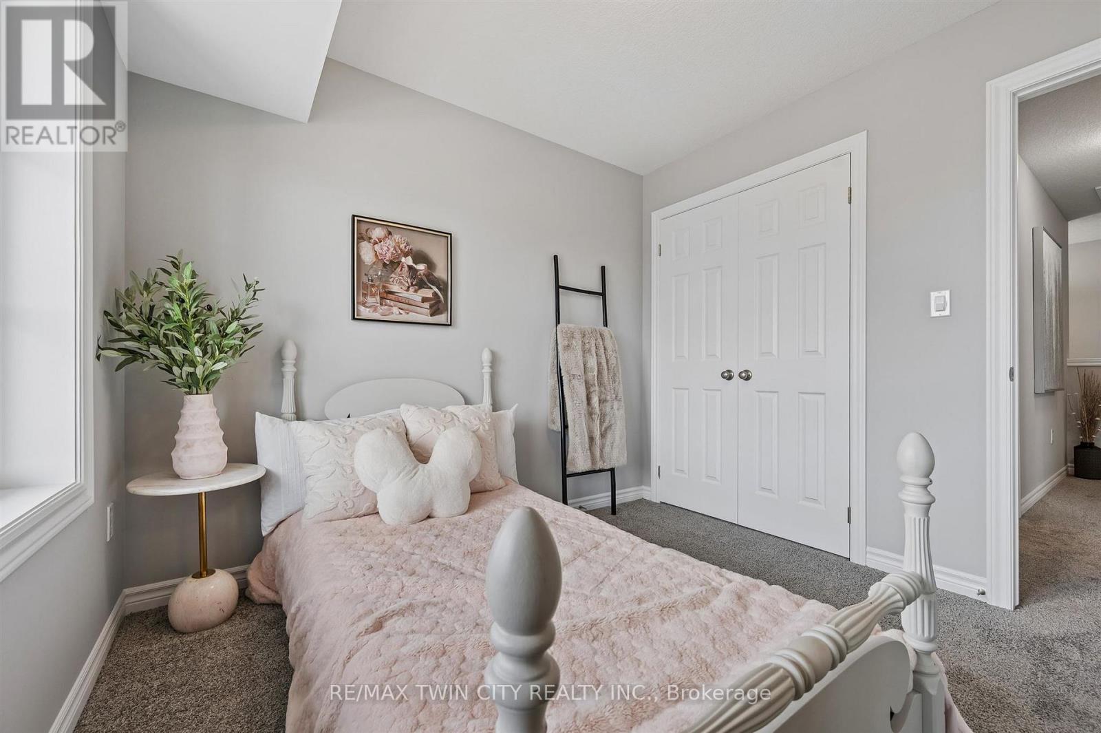 9 Lomond Lane, Kitchener, Ontario  N2R 0T6 - Photo 39 - X13506566