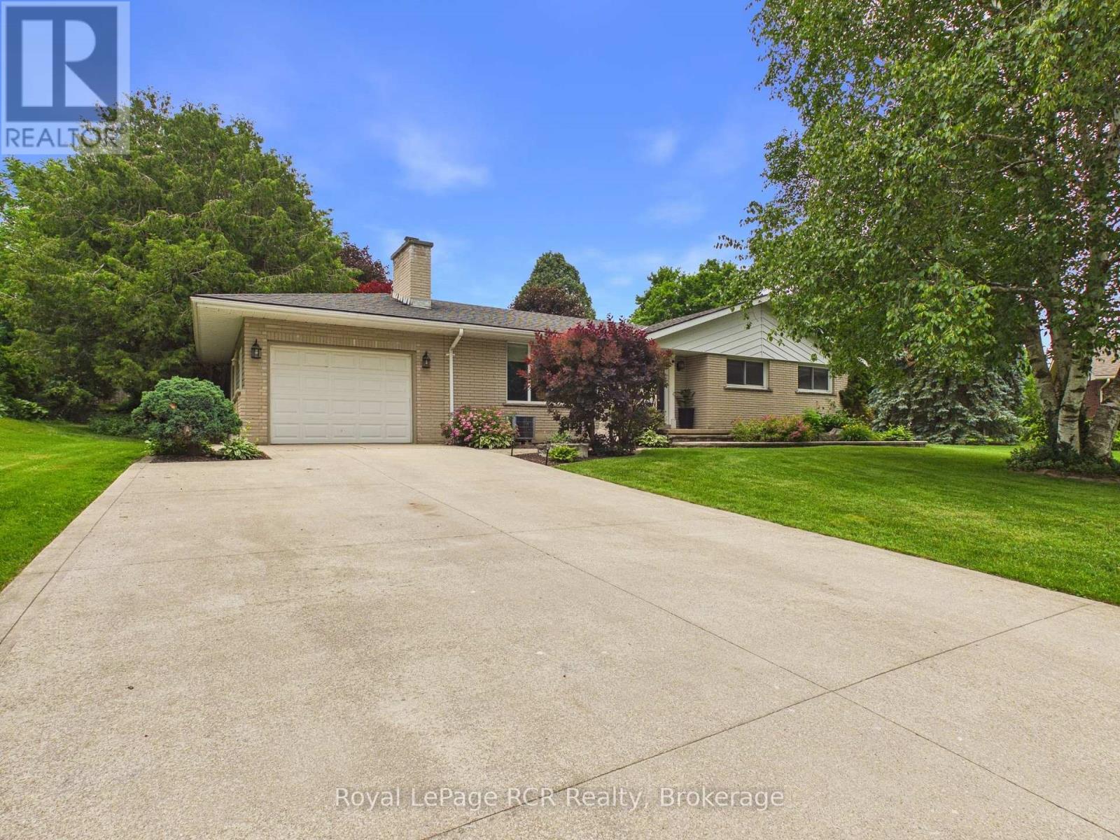 328 SUMMIT DRIVE, North Huron, Ontario
