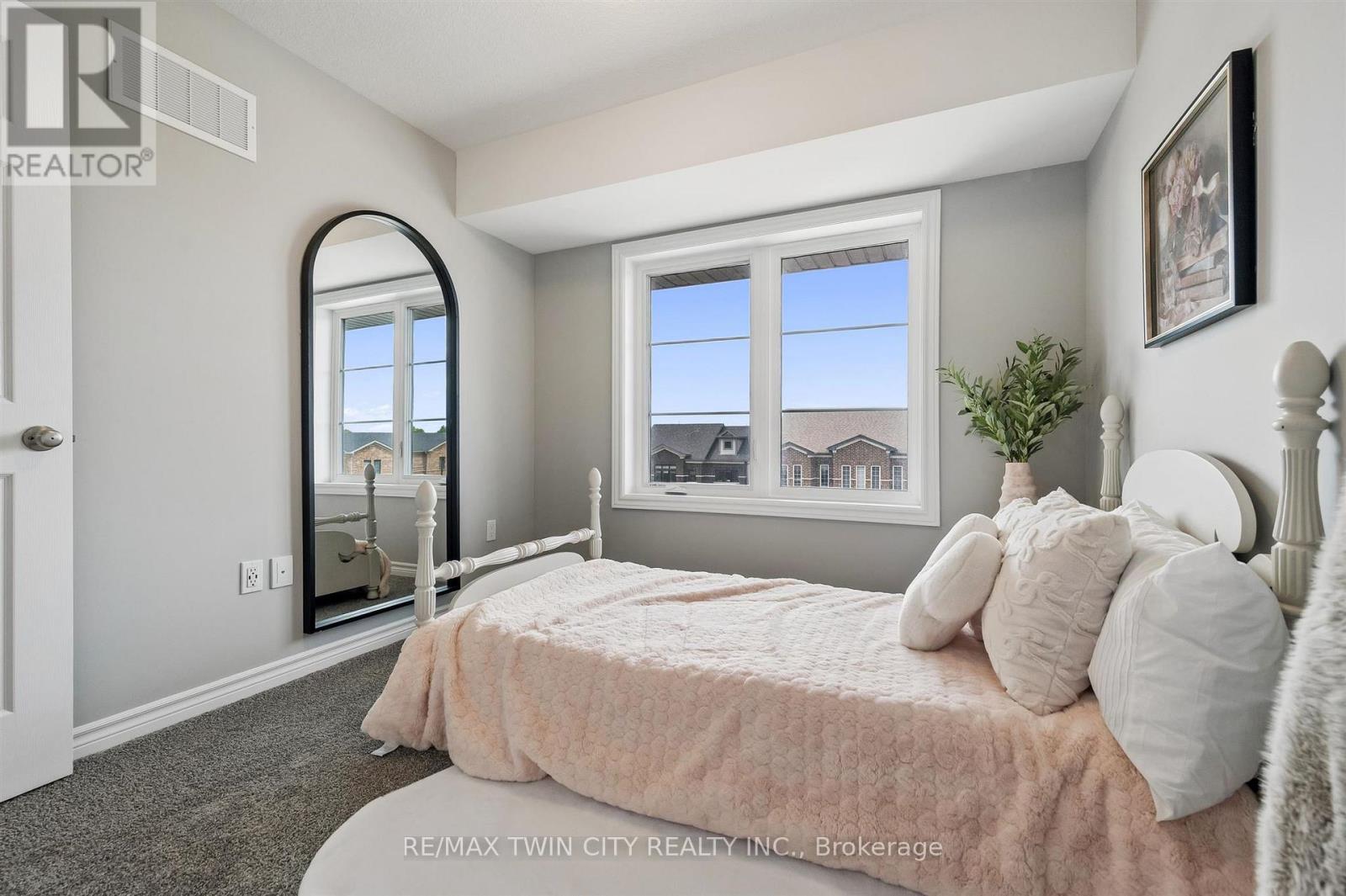 9 Lomond Lane, Kitchener, Ontario  N2R 0T6 - Photo 40 - X13506566