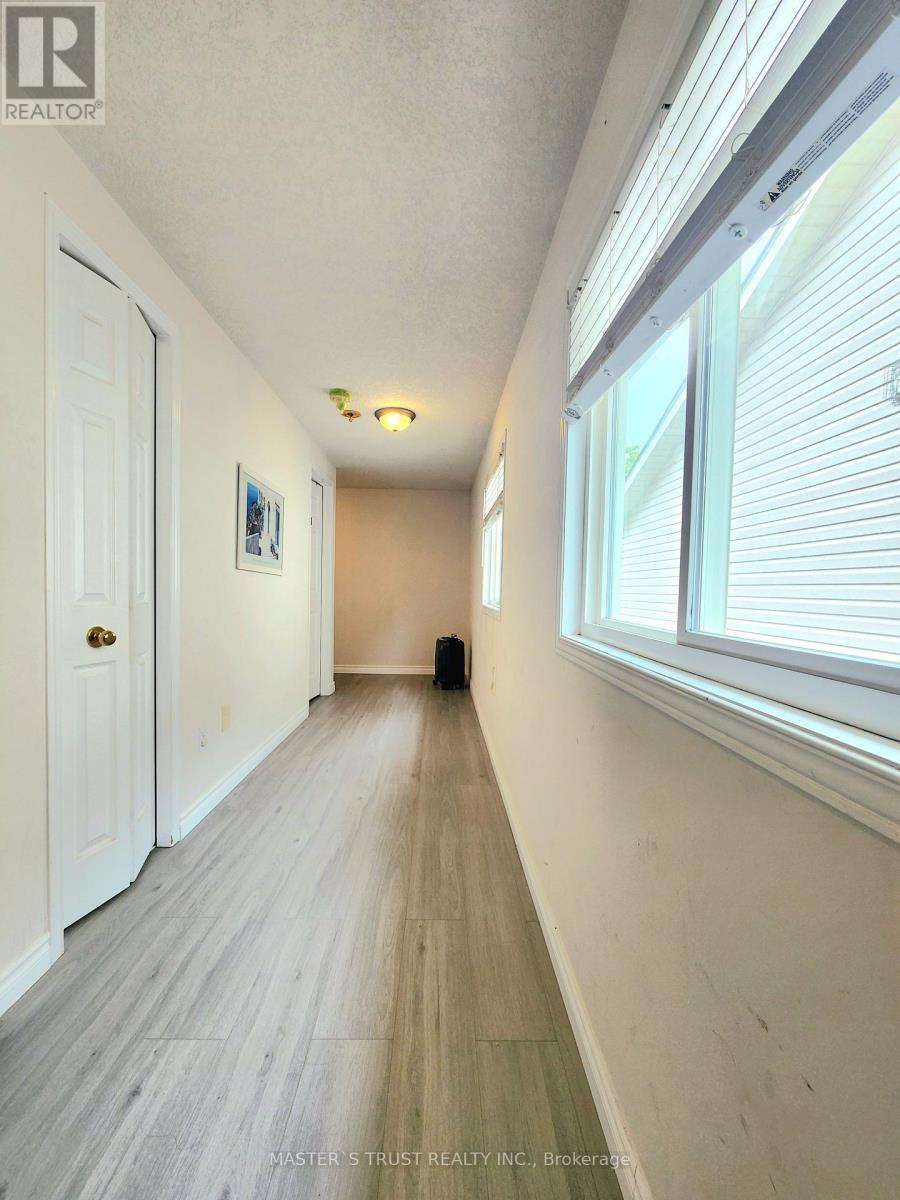 745 Laurelwood Drive, Waterloo, Ontario  N2V 2T9 - Photo 6 - X13506930
