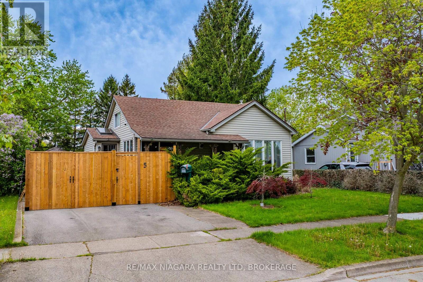 5 VERNE AVENUE, Welland, Ontario