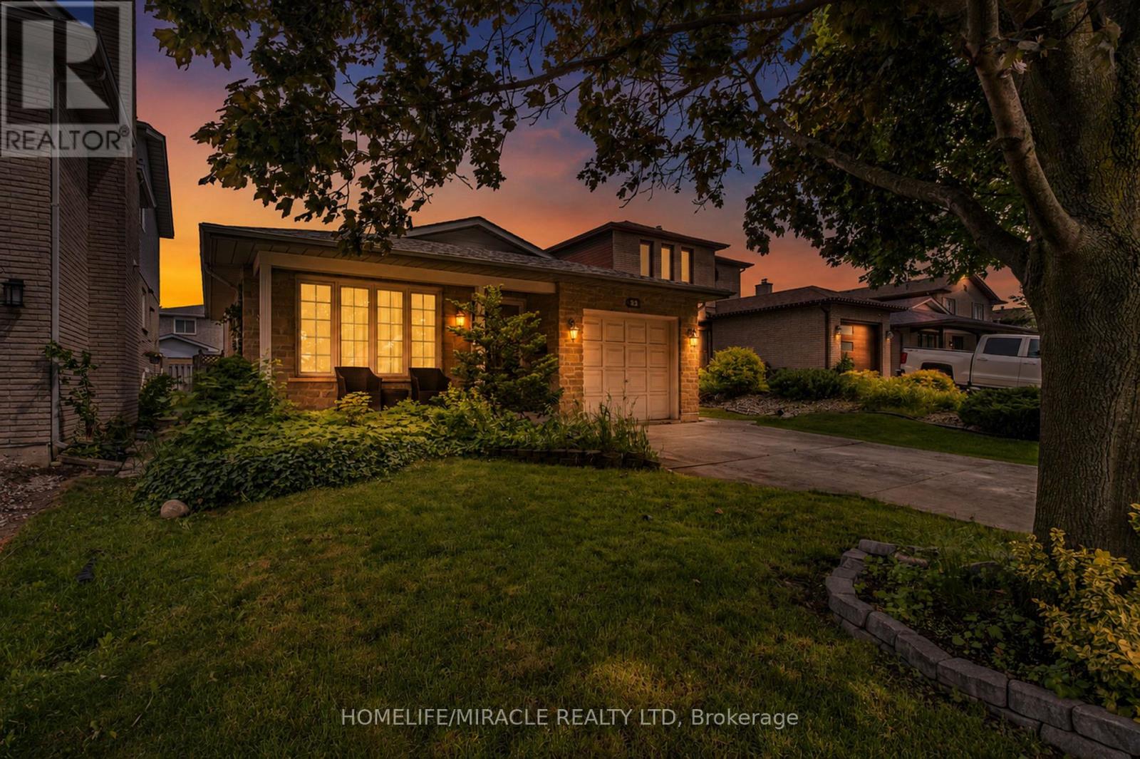 23 Millpond Place, Hamilton, Ontario  L8W 2W6 - Photo 2 - X13507312