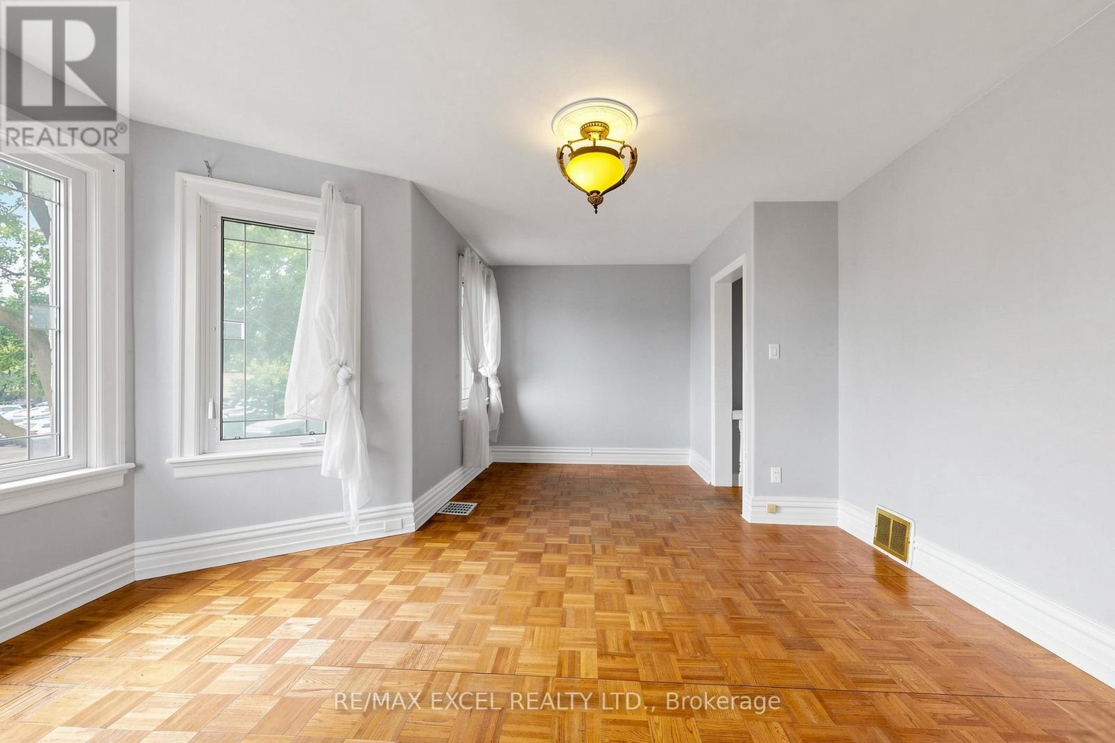 Upper - 259 Victoria Avenue N, Hamilton, Ontario  L8L 5G3 - Photo 16 - X13507422