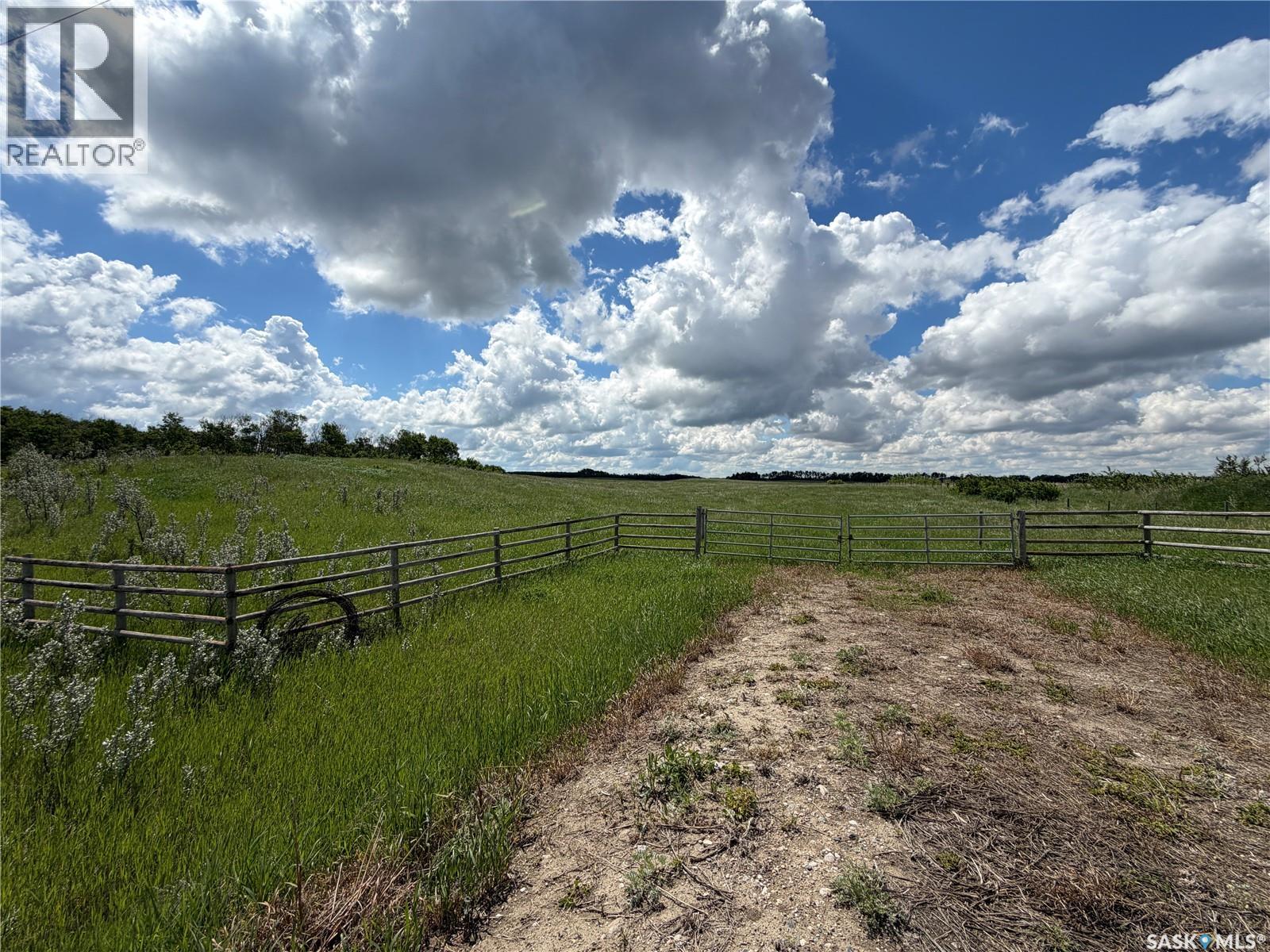 Senft Acreage, South Qu'appelle Rm No. 157, Saskatchewan  S0G 4A0 - Photo 6 - SK041104