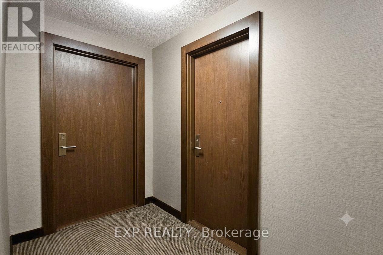 1516 - 386 Yonge Street, Toronto, Ontario M5B 0A5 - Photo 3 - C13508030