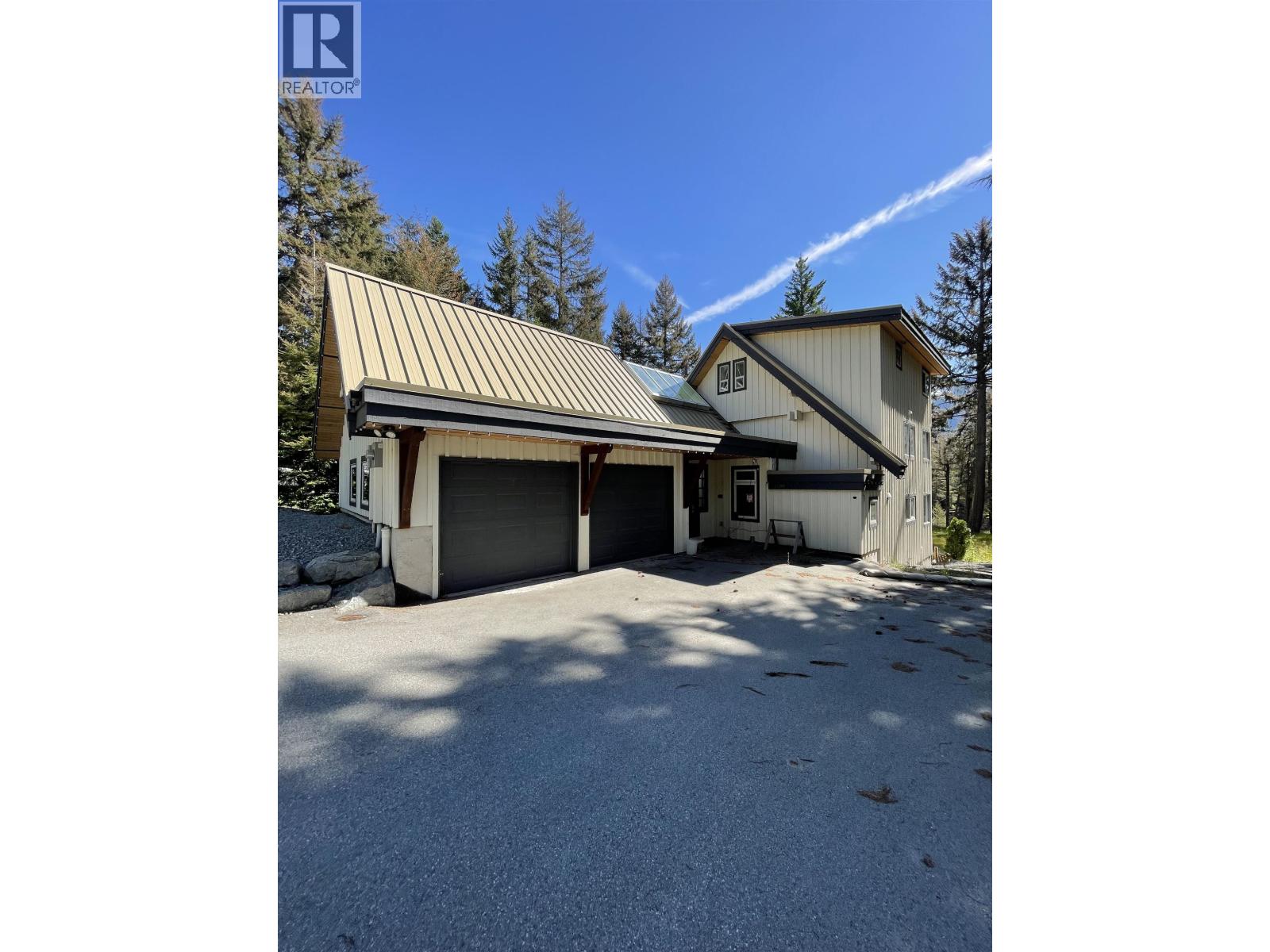 9199 EMERALD DRIVE, Whistler, British Columbia