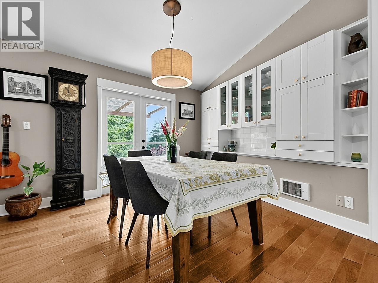 1211 Miller Road, Bowen Island, British Columbia V0N 1G1 - Photo 11 - R3141669