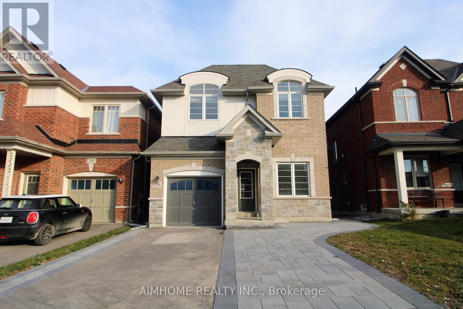 38 FOXBERRY ROAD, East Gwillimbury, Ontario