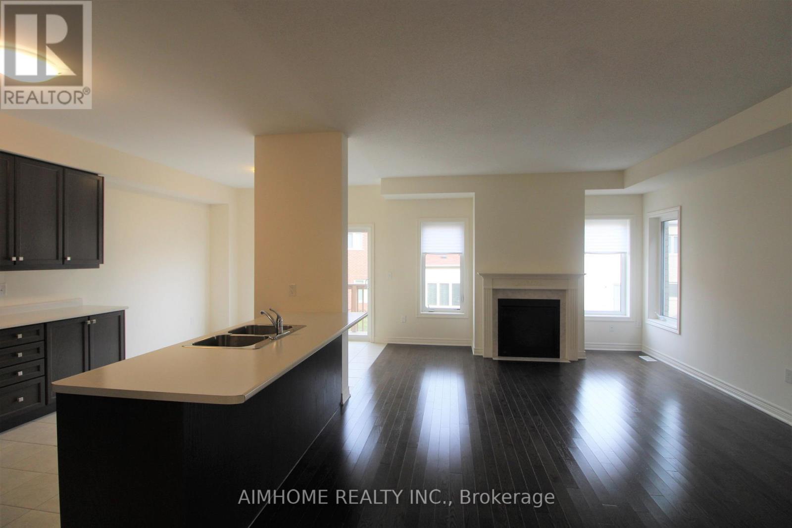 38 Foxberry Road, East Gwillimbury, Ontario L9N 0P6 - Photo 11 - N13508014