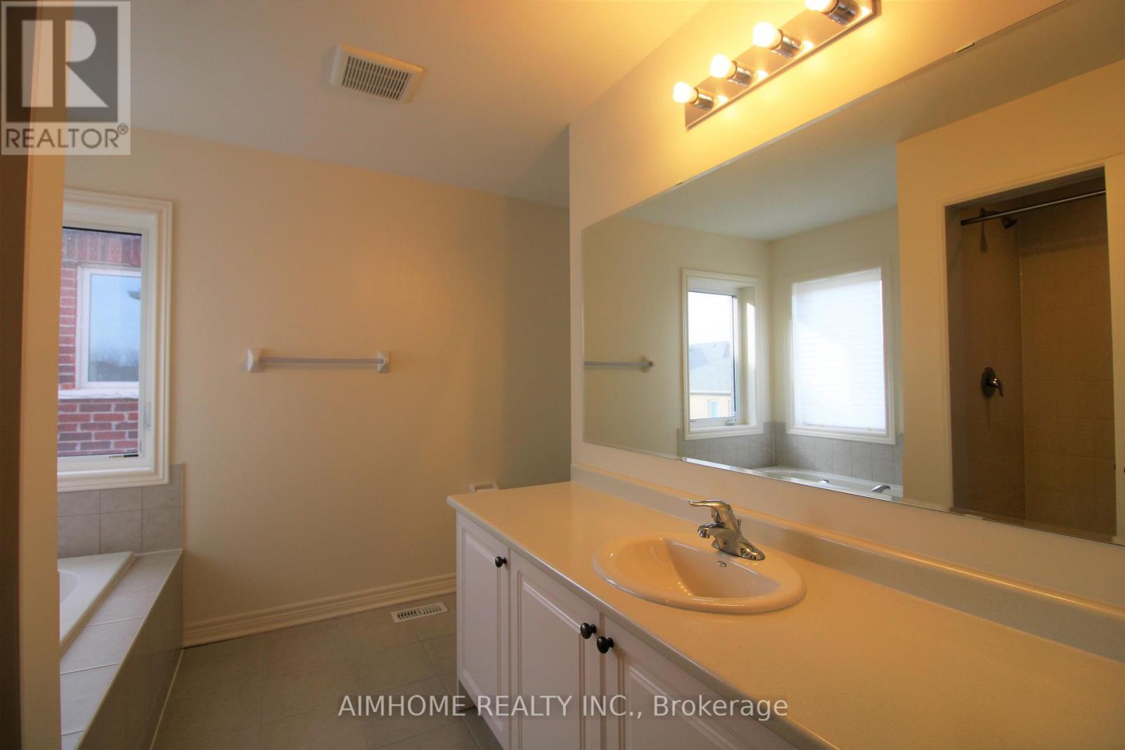 38 Foxberry Road, East Gwillimbury, Ontario L9N 0P6 - Photo 27 - N13508014
