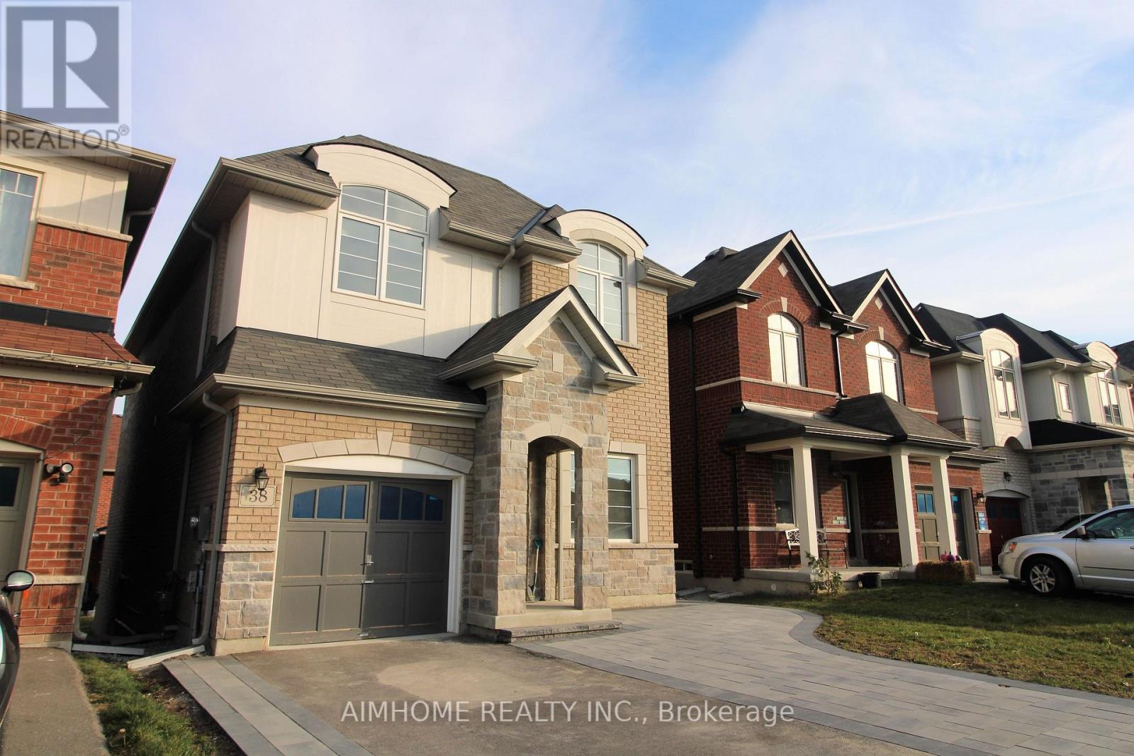 38 Foxberry Road, East Gwillimbury, Ontario L9N 0P6 - Photo 4 - N13508014
