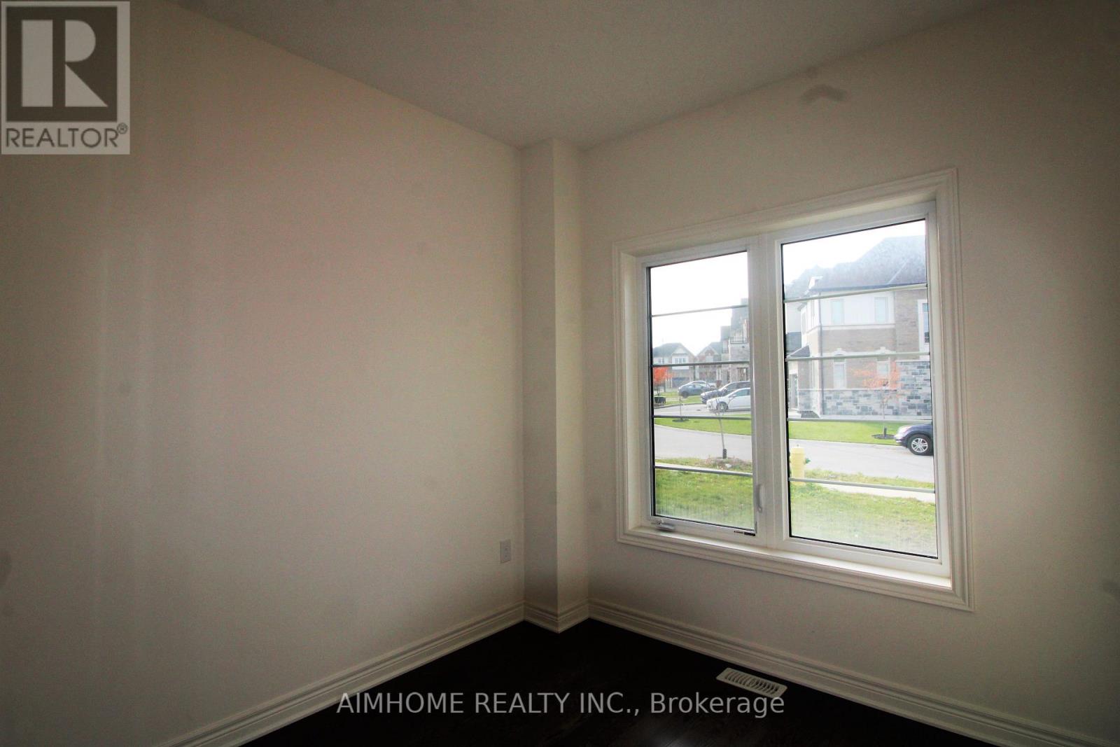 38 Foxberry Road, East Gwillimbury, Ontario L9N 0P6 - Photo 6 - N13508014