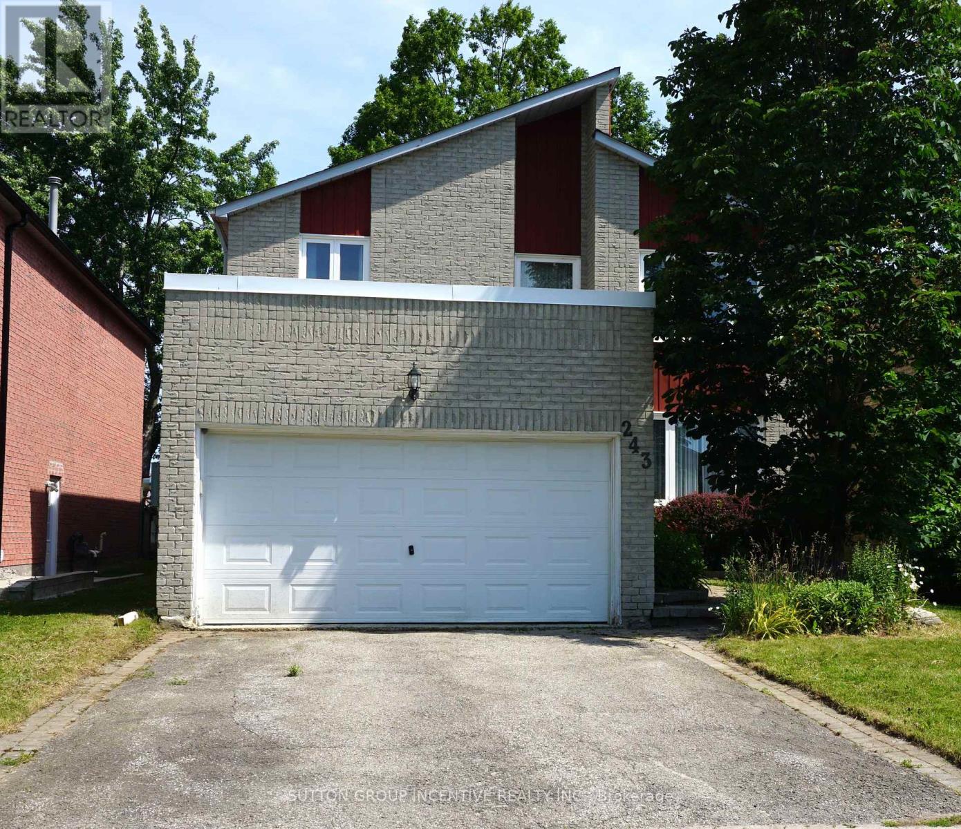 243 HICKLING TRAIL, Barrie, Ontario