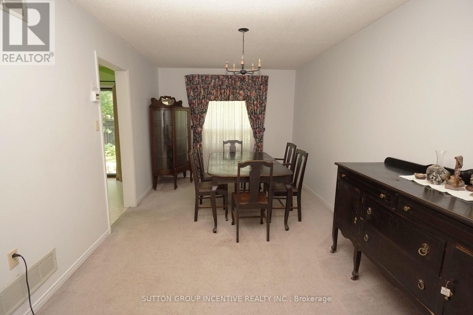 243 Hickling Trail, Barrie, Ontario  L4M 5W9 - Photo 12 - S13507962