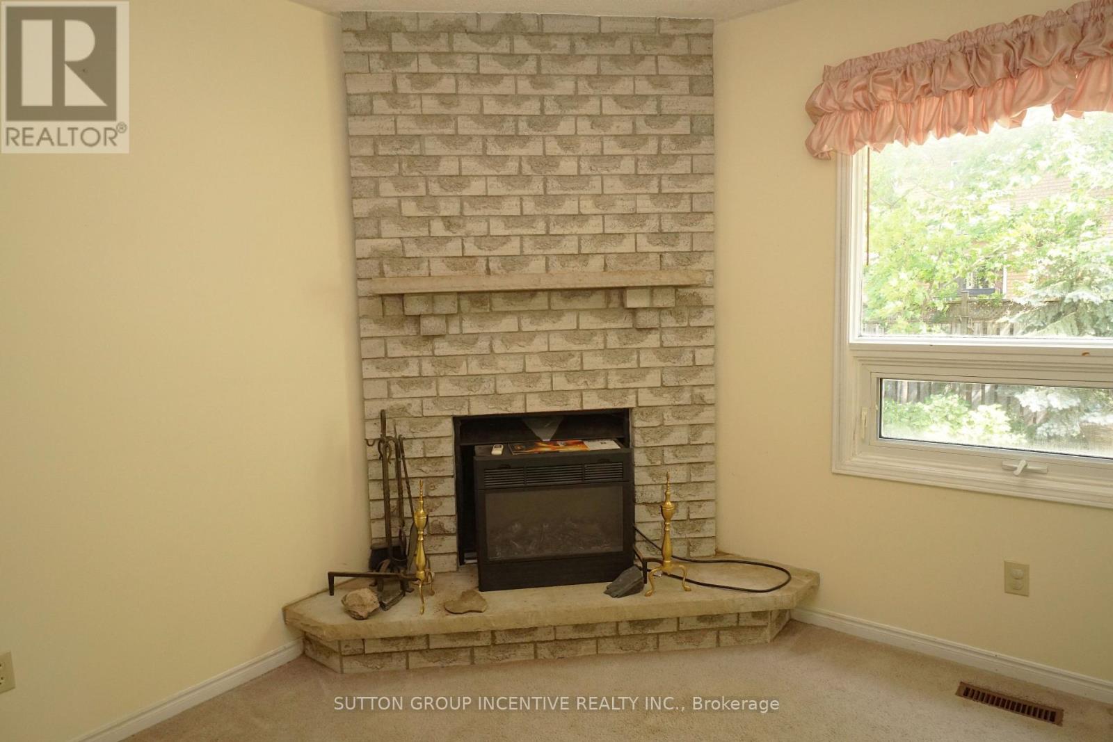 243 Hickling Trail, Barrie, Ontario  L4M 5W9 - Photo 14 - S13507962