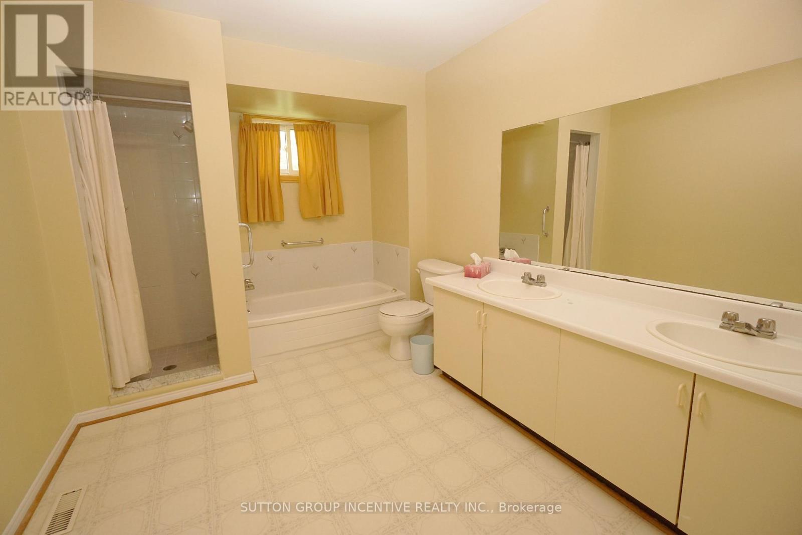 243 Hickling Trail, Barrie, Ontario  L4M 5W9 - Photo 20 - S13507962