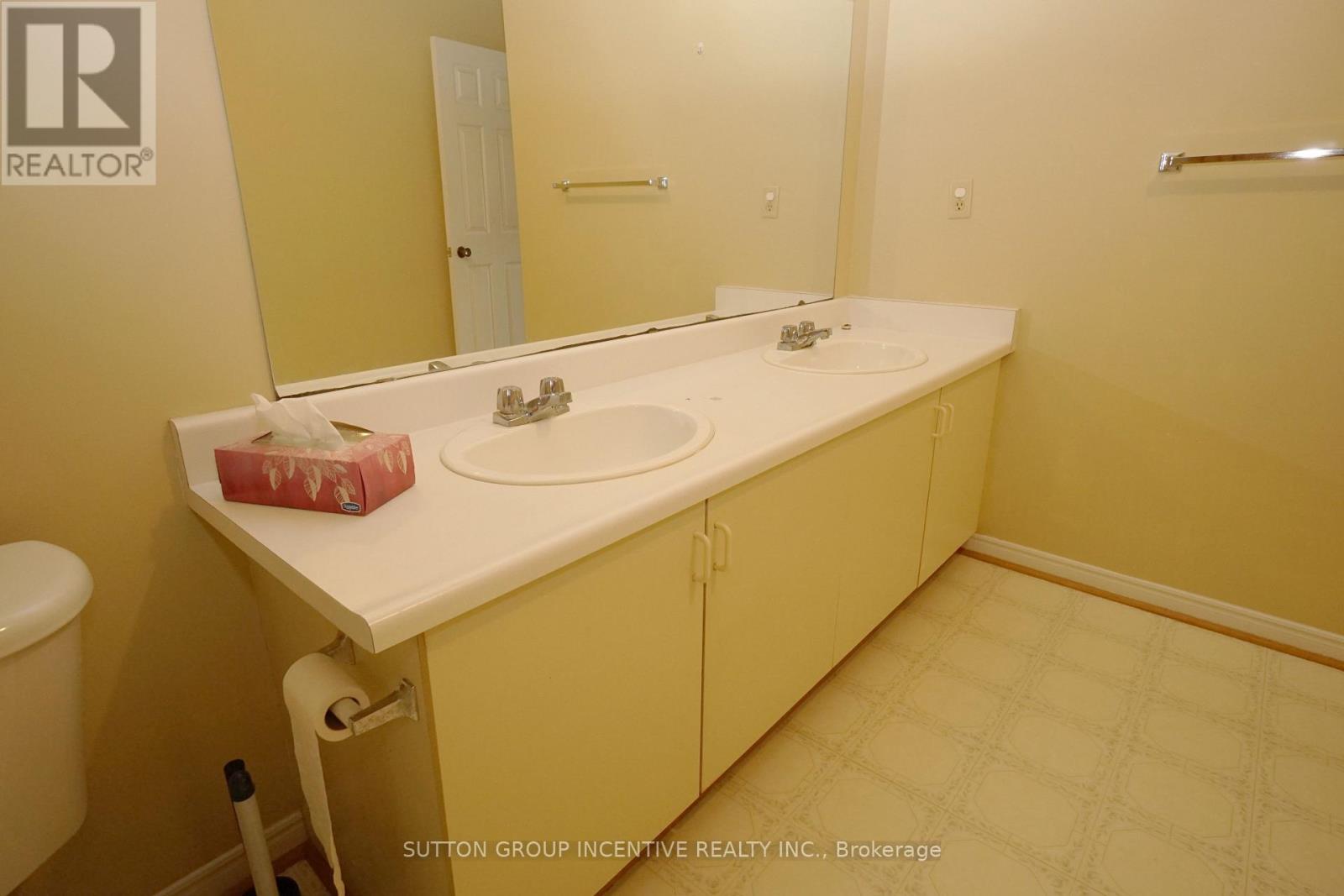 243 Hickling Trail, Barrie, Ontario  L4M 5W9 - Photo 22 - S13507962