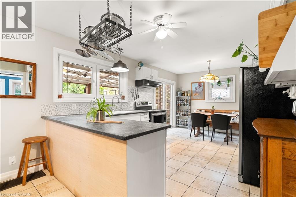 29 St Leger Street, Kitchener, Ontario  N2H 4L8 - Photo 13 - 40844178