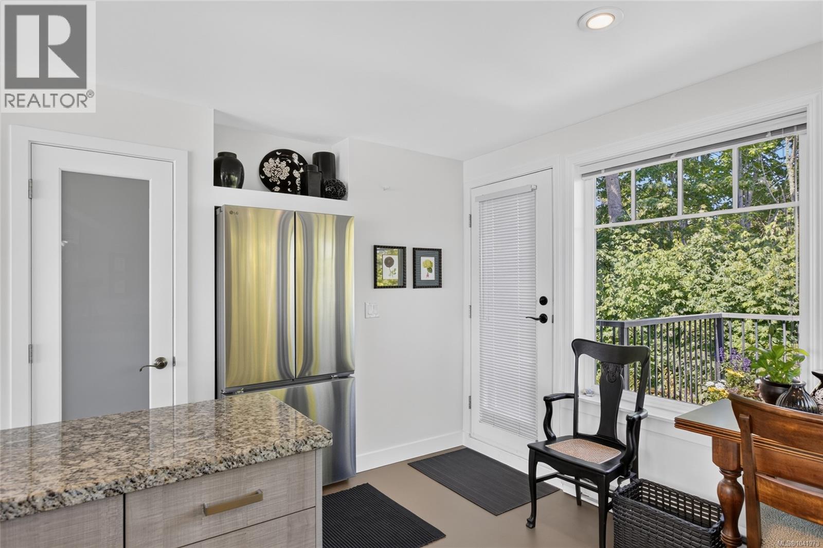 Listing image 65