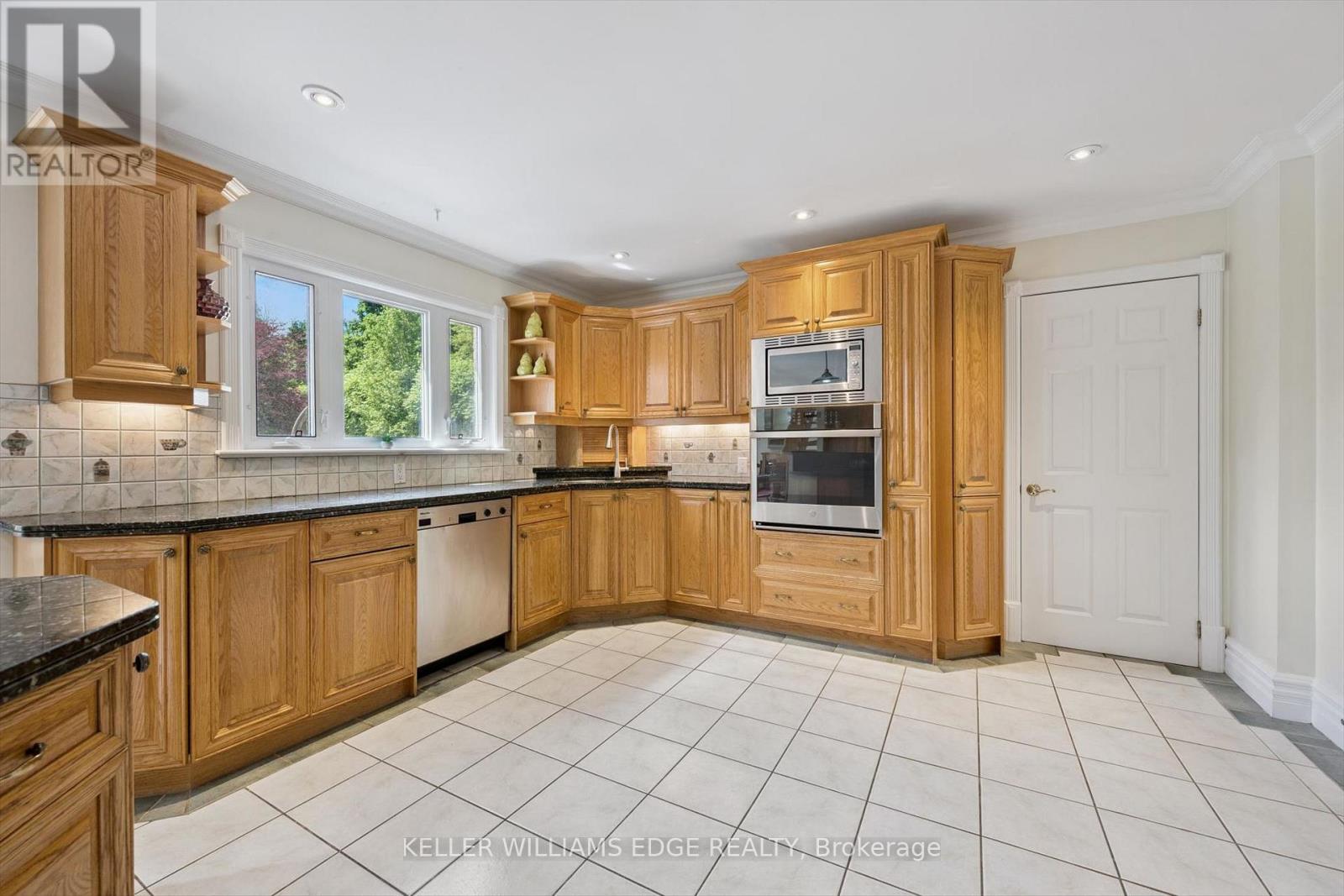 57 Kennedy Road, Caledon, Ontario L7C 2M7 - Photo 10 - W13505786