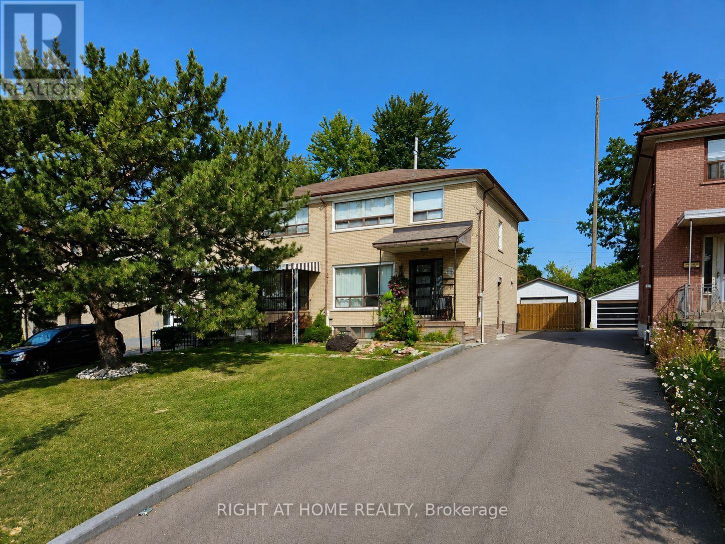 43 FOXRUN AVENUE, Toronto, Ontario