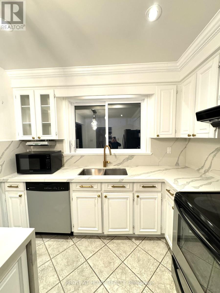 43 Foxrun Avenue, Toronto, Ontario  M3L 1L9 - Photo 3 - W13507992