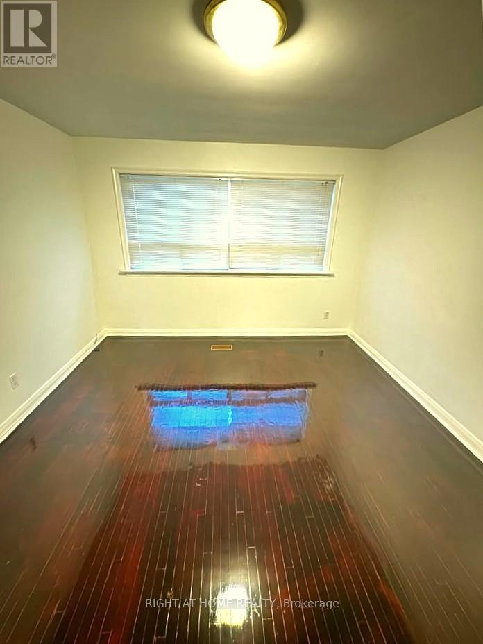 43 Foxrun Avenue, Toronto, Ontario  M3L 1L9 - Photo 7 - W13507992